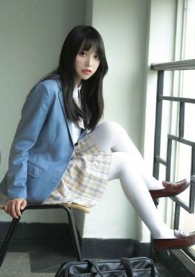 漂亮妈妈的朋友2_720神马在线观看