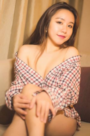 老师的丰满大乳奶_超清免费观看视频