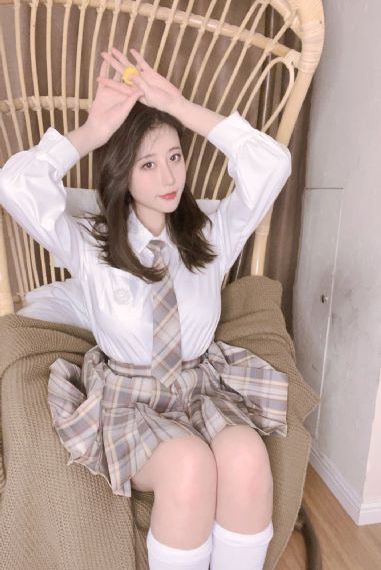 偷窥女教师_国产剧在线播放